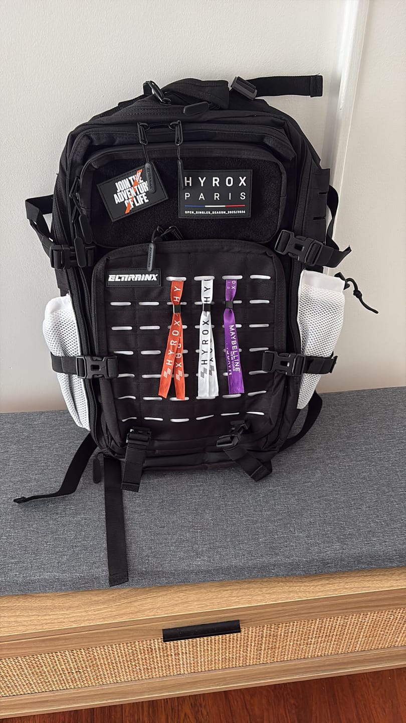 Customer photo review of Mochila Táctica V2 45L All In Negro y Blanco