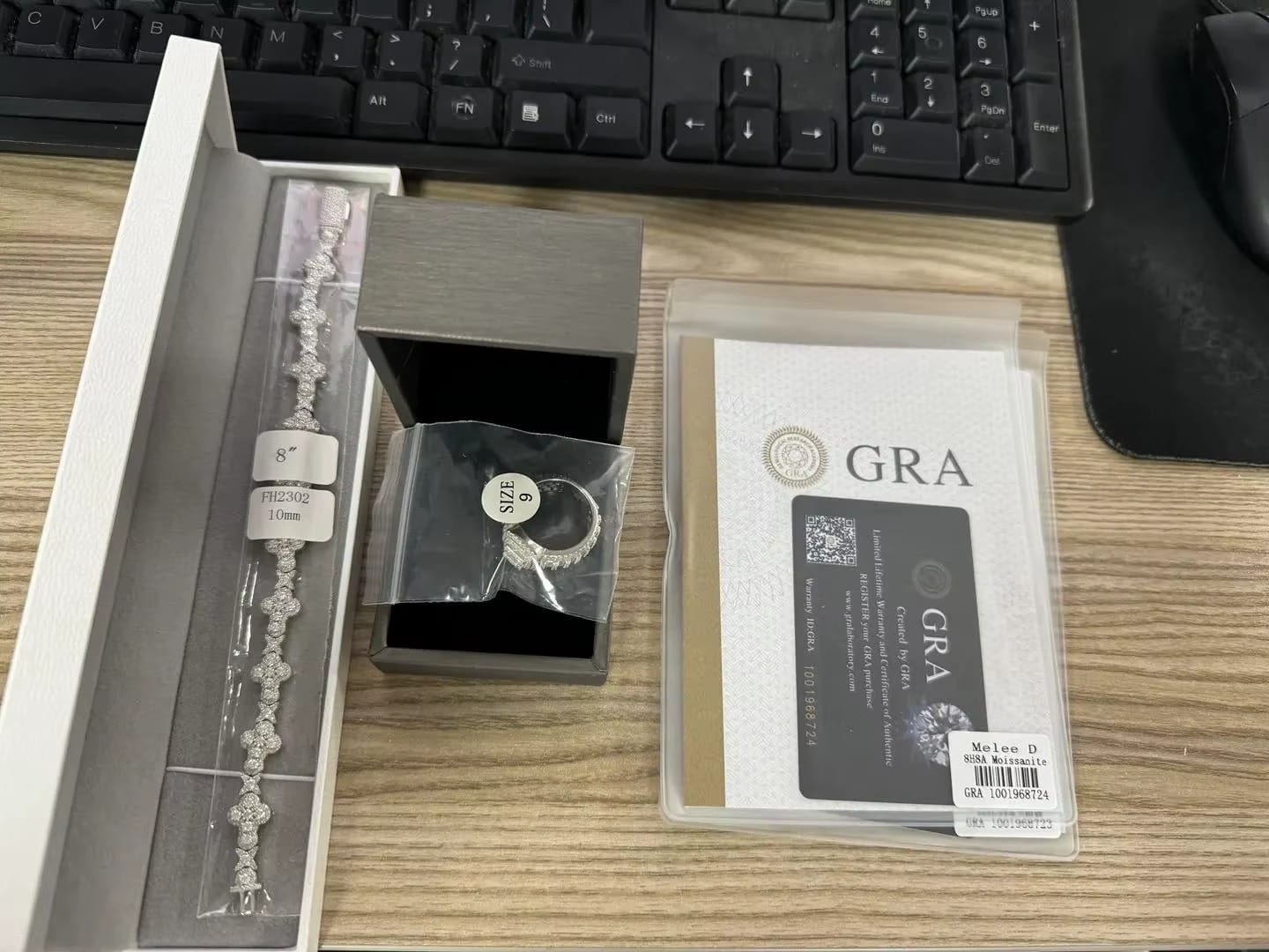 Customer photo review of 10MM 13MM Iced Out Clover VVS Moissanite Diamond Cuban Chain Bracelet