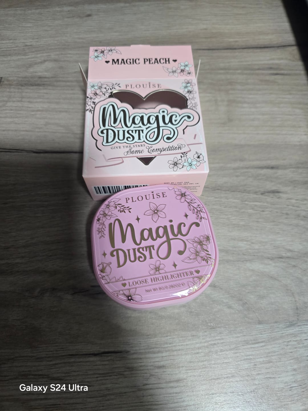 Customer photo review of Magic Dust Loose Highlighter