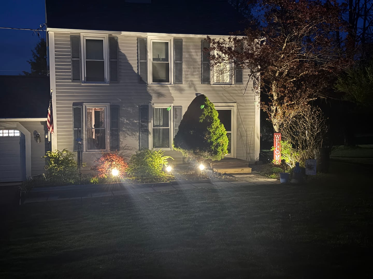 Customer photo review of TSUN 4 Heads LED Spotlight Warm White Landscape Lighting Kits