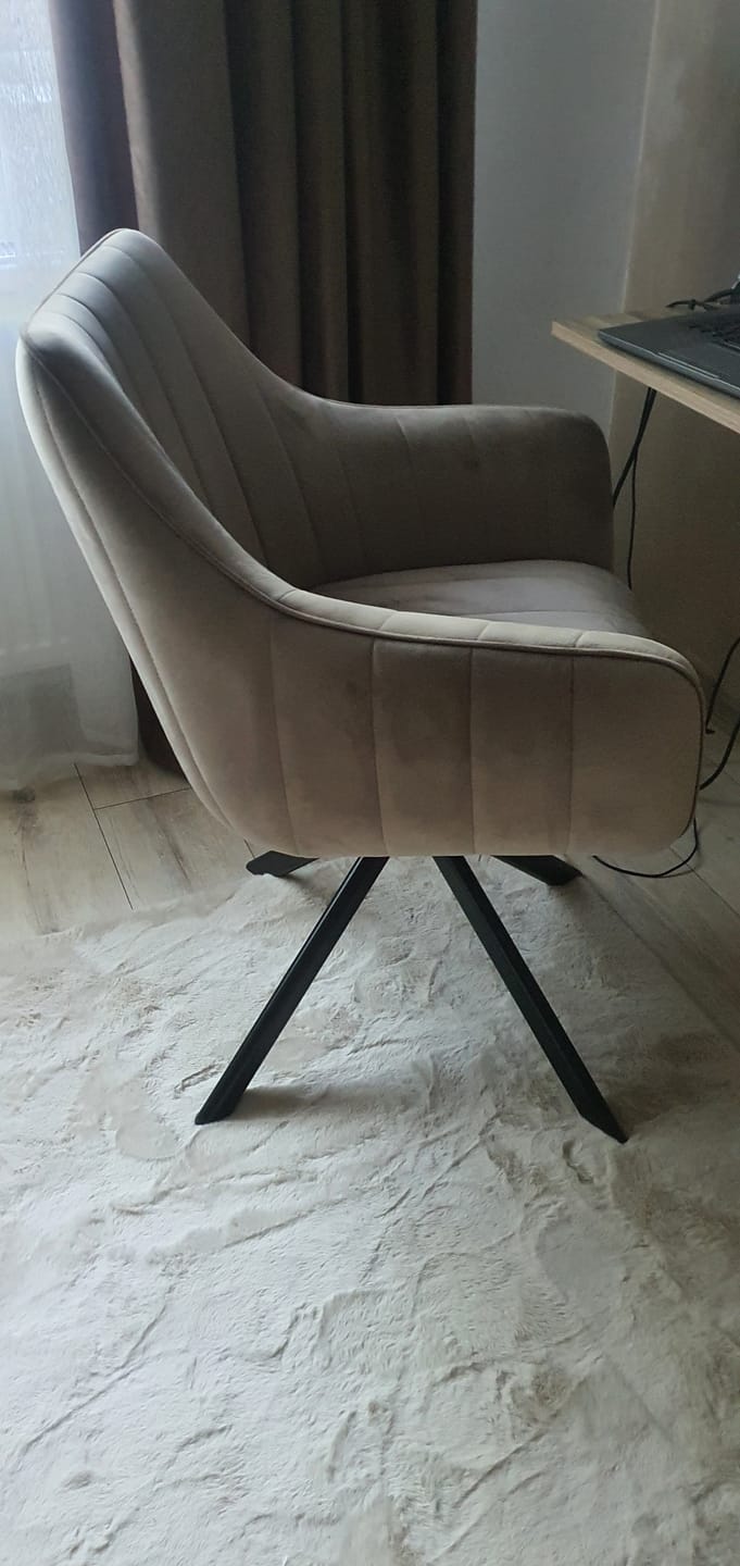 Customer photo review of Scaun living rotativ AZALIA, bej inchis/negru, stofa catifelata/metal, 61x44x86 cm