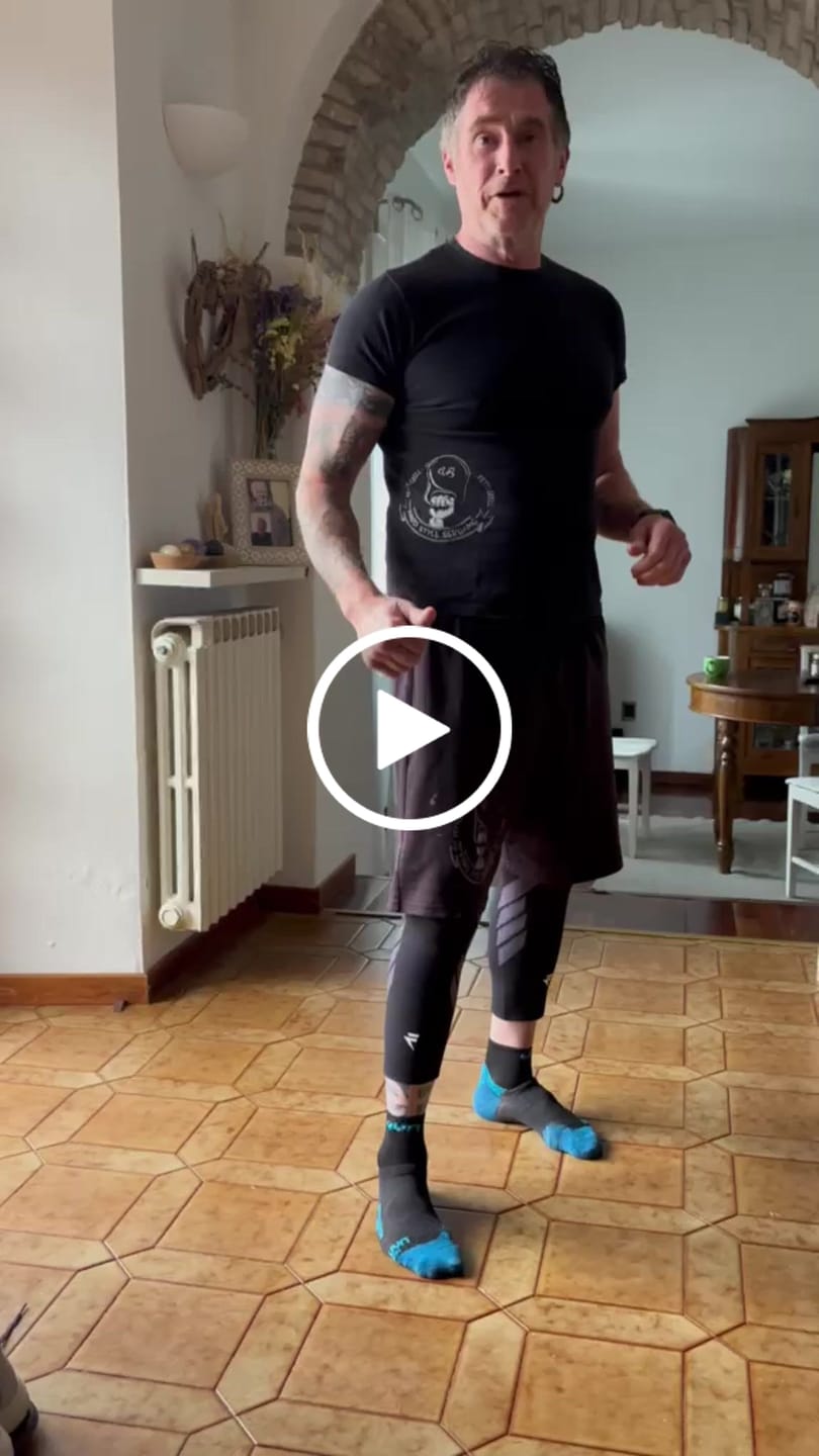 Customer video review of Maintien de compression V2 pour Genoux et Jambes