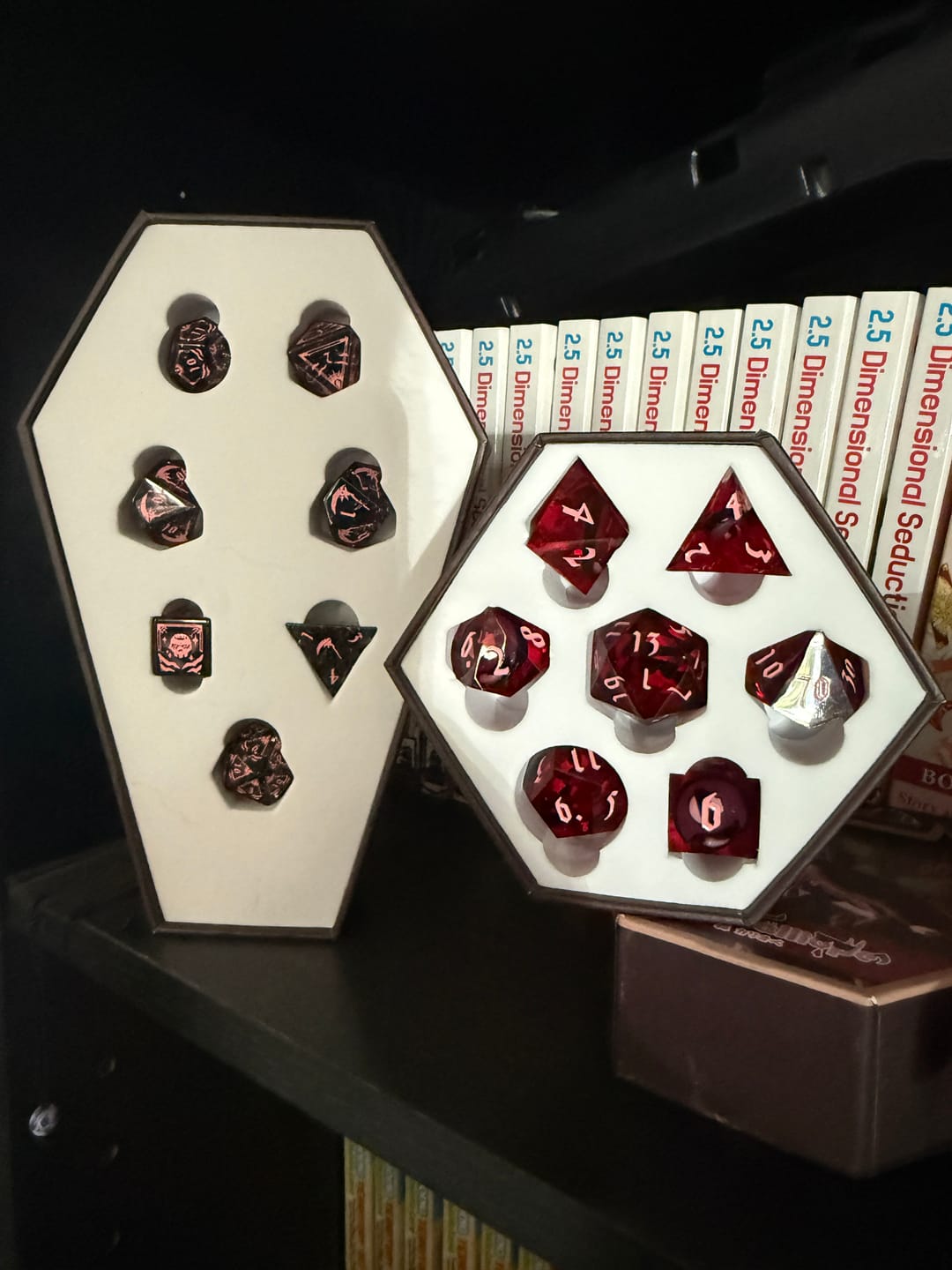 Customer photo review of PRE-ORDER | Mori Calliope Black Shattered Glass Dice Set | hololive English x MMG Exclusive