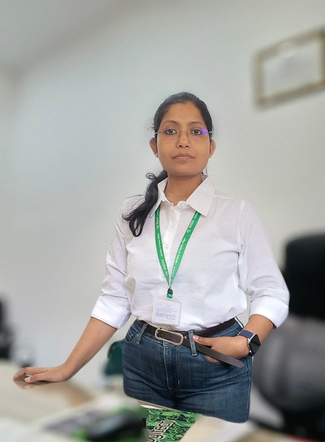 Customer photo review of Women White Airy-Linen Shirt
