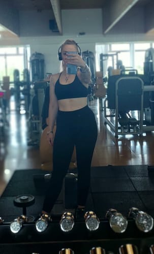 Customer photo review of The Nova Luxe Sports Bra Leggings 2-Piece Set