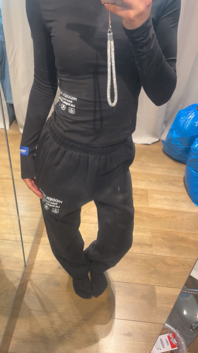 Customer photo review of LABEL CUFFED SWEATPANTS BLACK