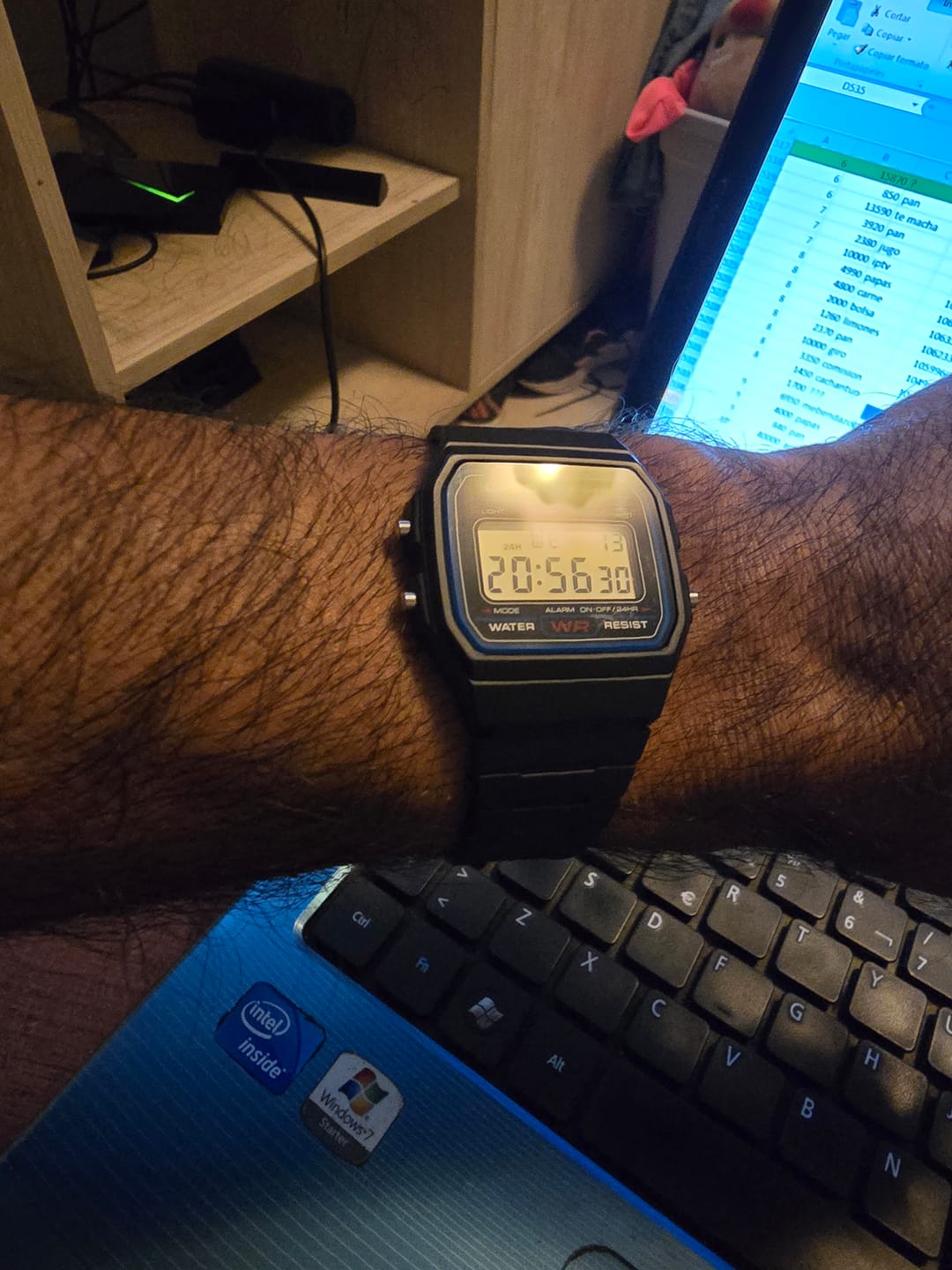 Customer photo review of Reloj Casio Vintage F-91W-1DG Clásico Líneas Azules