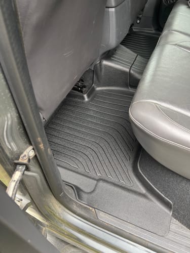 Customer photo review of Pisos Calce Perfecto Volkswagen Amarok años 2011 al 2026