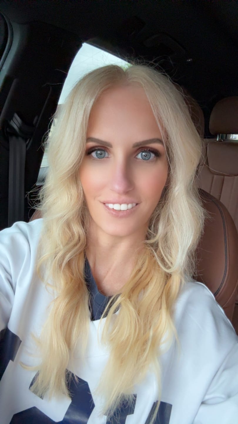 Customer photo review of 30 Day Hair Goals Supplement Bundle