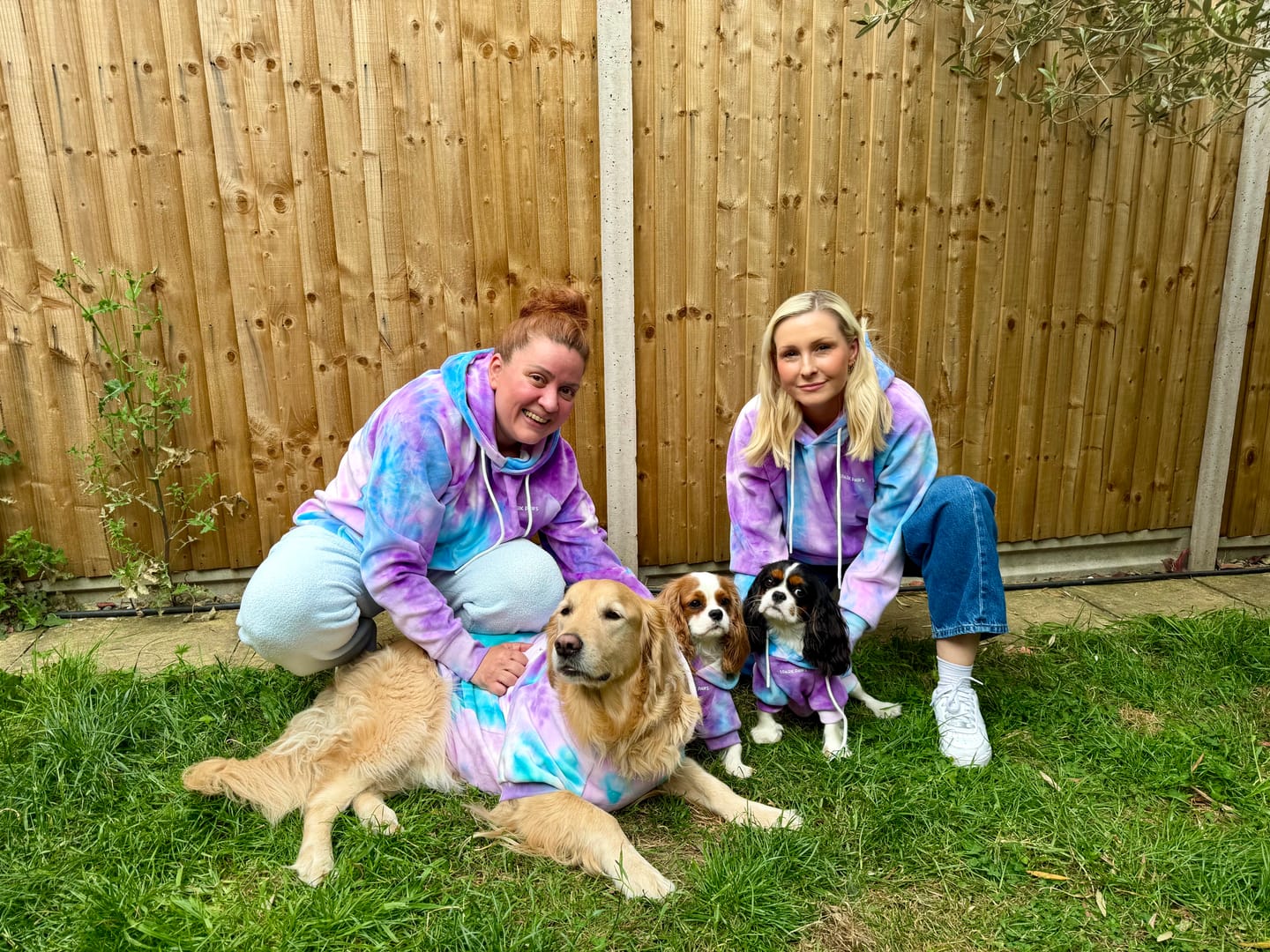 Customer photo review of Velvet Dog Hoodie - 90s Retro