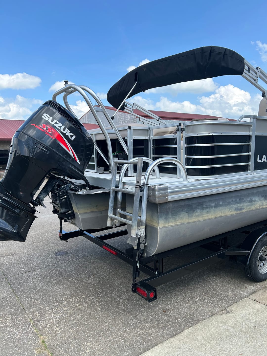 Customer photo review of Suzuki ECSTAR Marine Oil 10W-40 V7000 (Gallon)