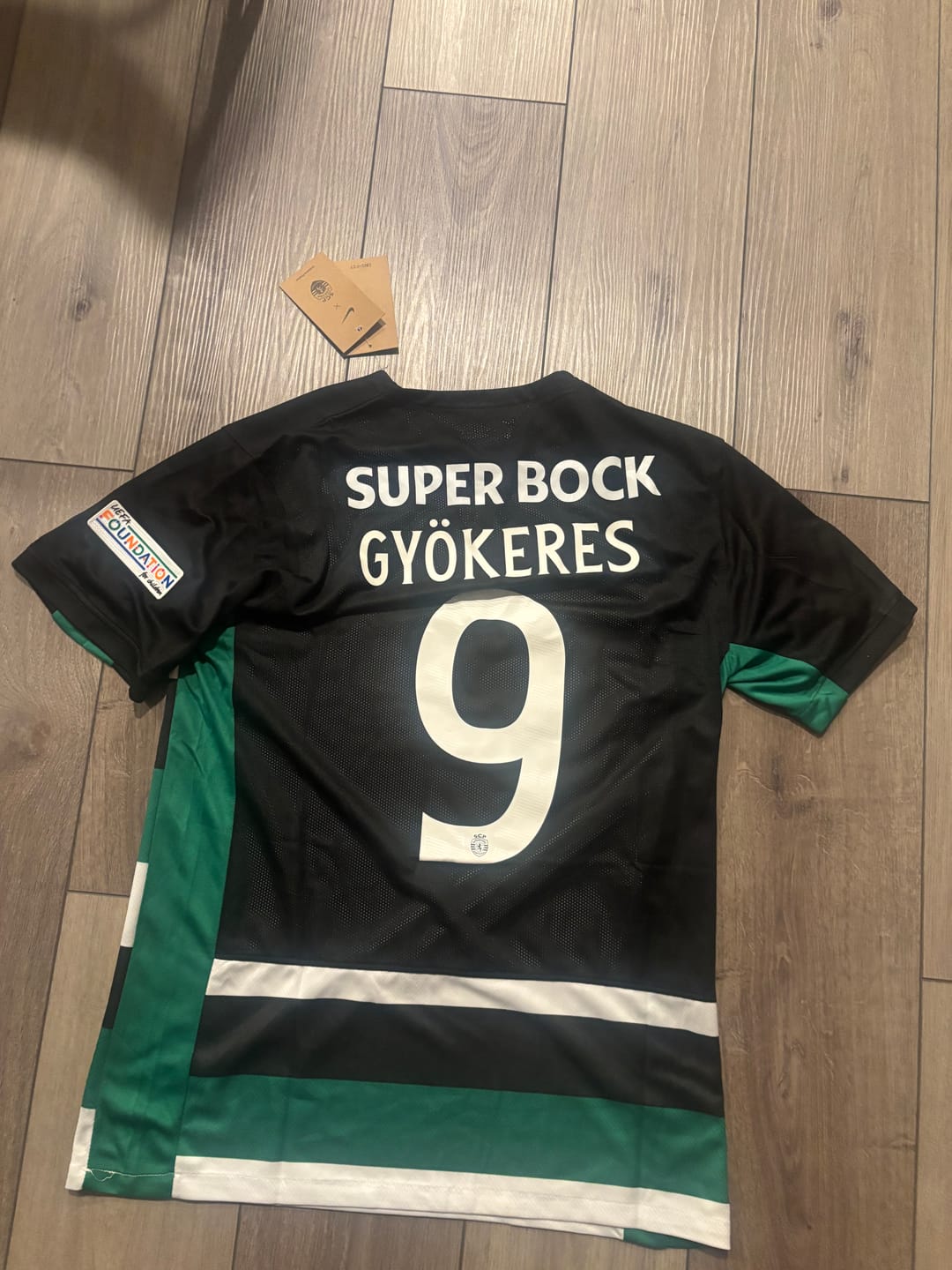 Customer photo review of Viktor Gyökeres Sporting Lisbon Home Green Jersey