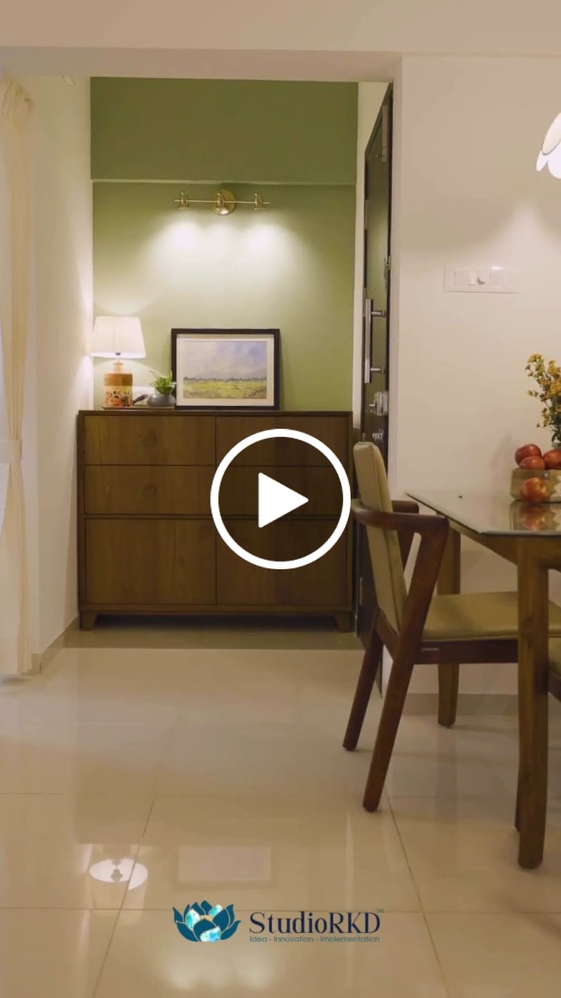 Customer video review of Pastel Flora Table Lamp