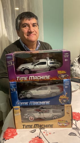 Customer photo review of Back To The Future III Delorean Escala 1:24 - Welly