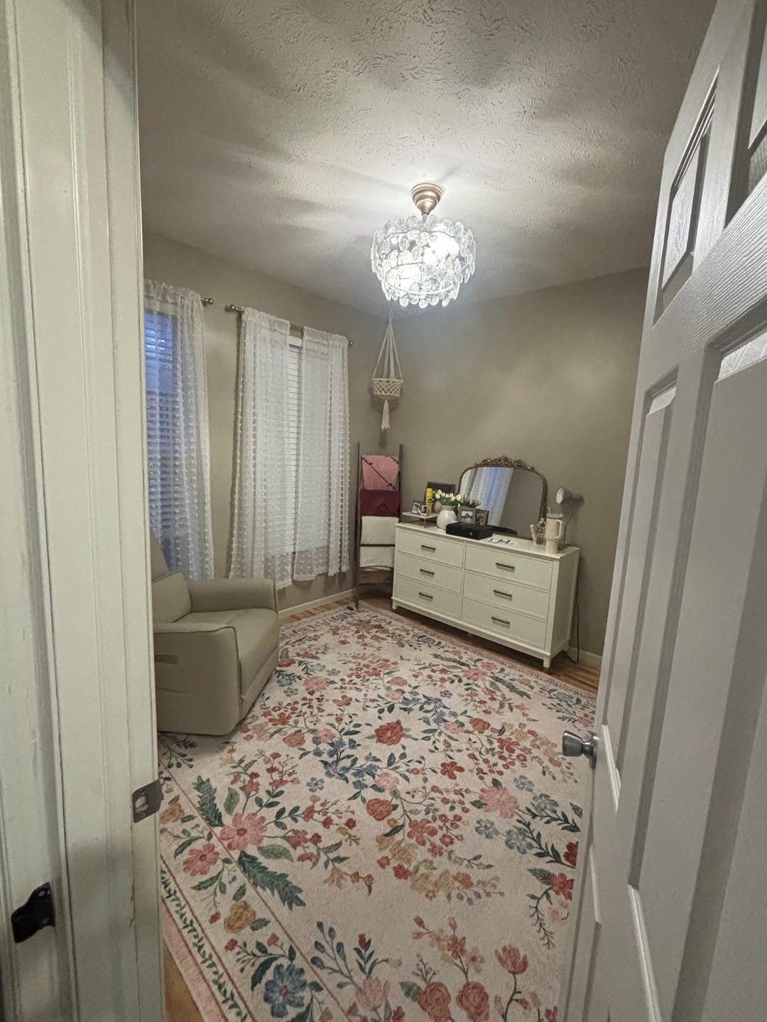 Customer photo review of Chloris Washable Area Rug - Beige