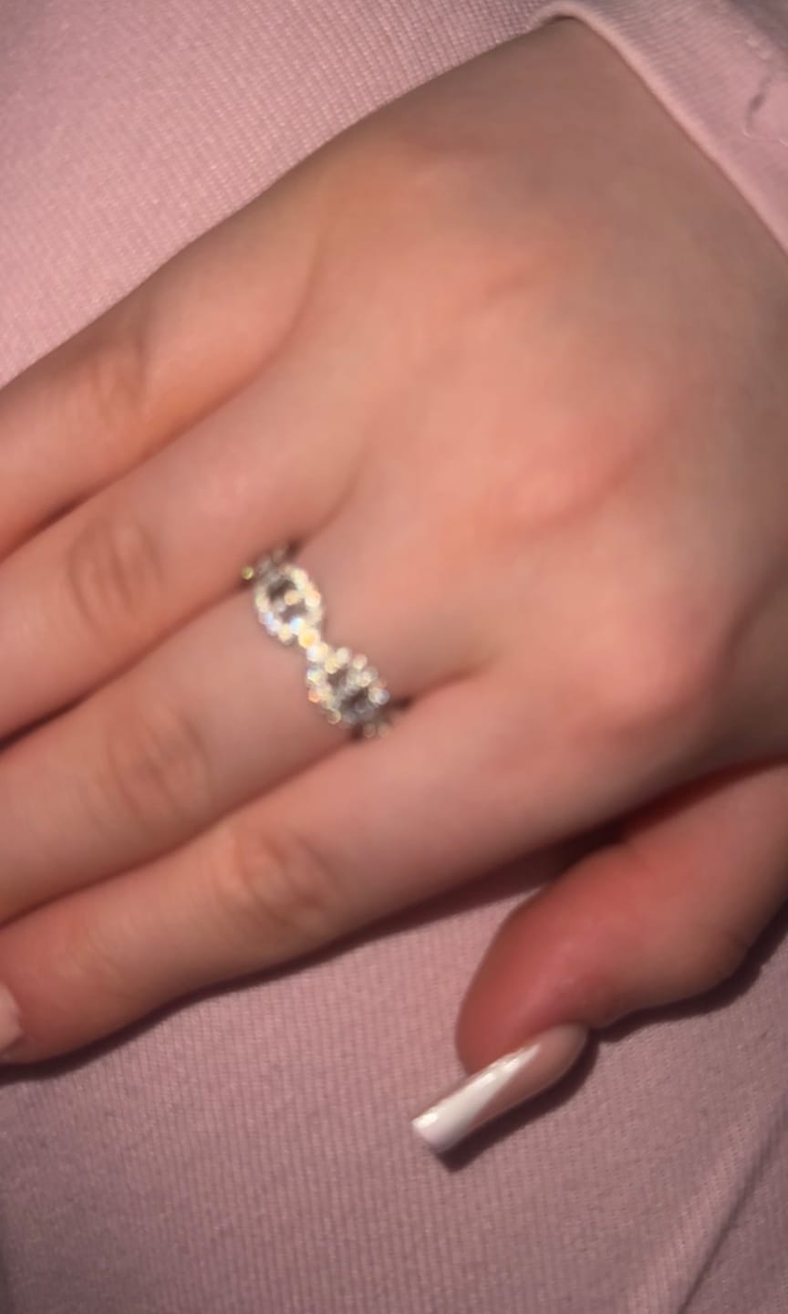 Customer photo review of Pave Flow Deluxe Ring 14K Vergoldet