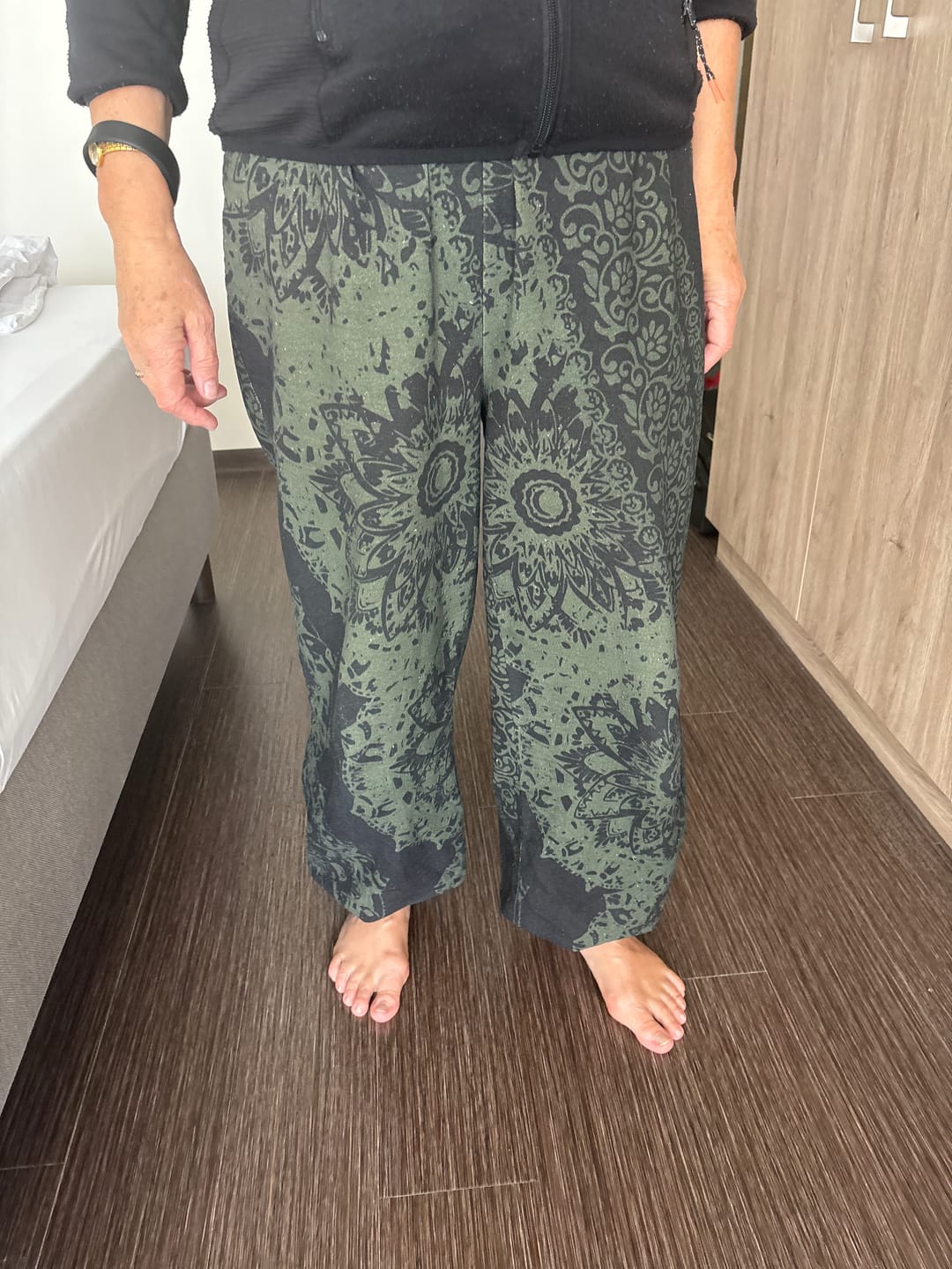 Customer photo review of Buddha Stones Reine Baumwolle Mandala Muster Parallel Blumen Damen Haremshose mit elastischer Taille