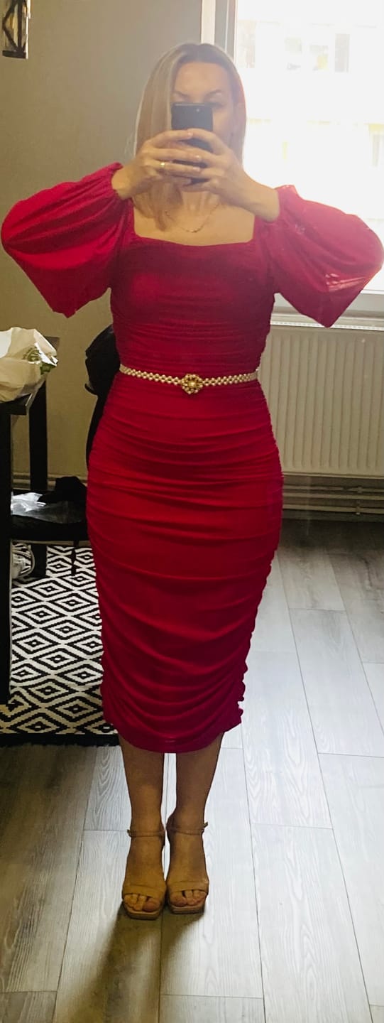 Customer photo review of Rochie Emila cu maneci tip clopot si decolteu patrat