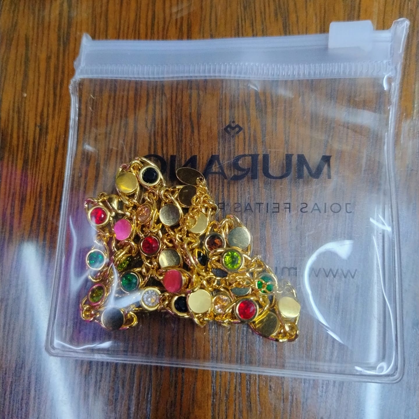 Customer photo review of Colar Chloé Banhado em Ouro 18k
