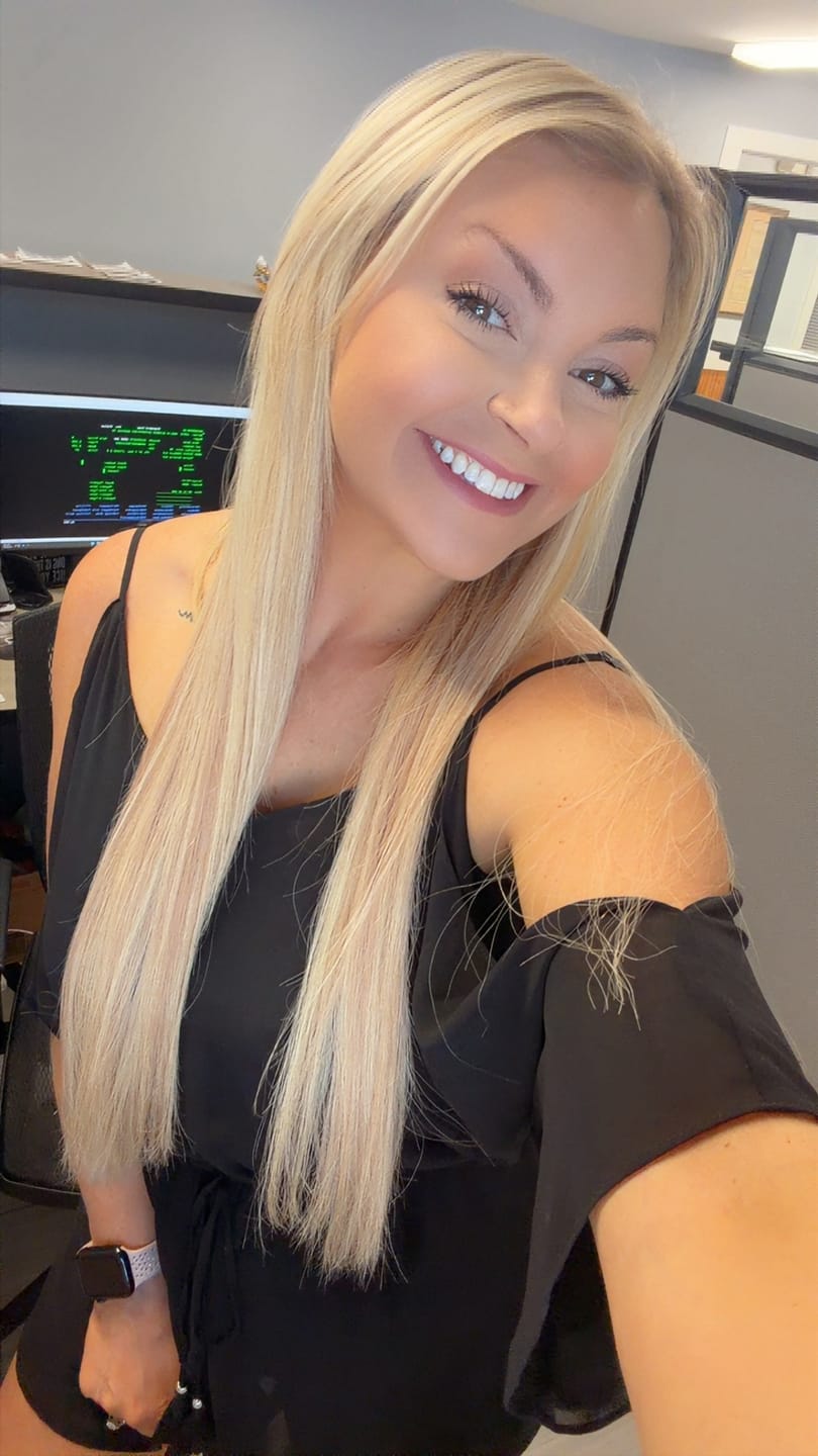 Customer photo review of Virgin XO Invisible Weft with PU Hole Hair Extensions Pink Blonde Highlights #P18/613