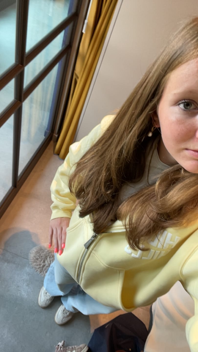 Customer photo review of GATED COMMUNITY HOODIE AMBER/NAVY