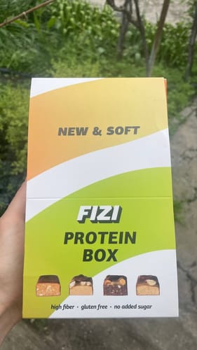 Customer photo review of Protein box