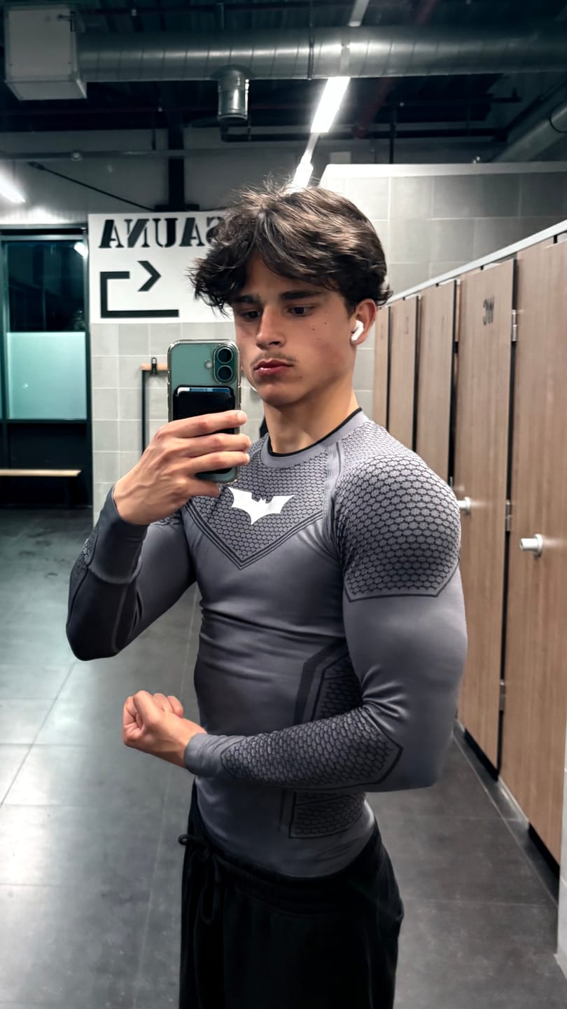 Customer photo review of 8004 - Batman Compression Longsleeves