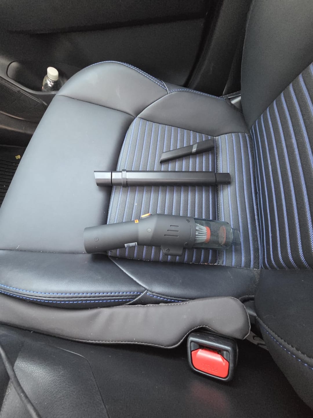 Customer photo review of Pocket Vac Reach by Pocket Shop™ – Portable Handheld Vacuum Cleaner for Tight Spaces & Car Detailing