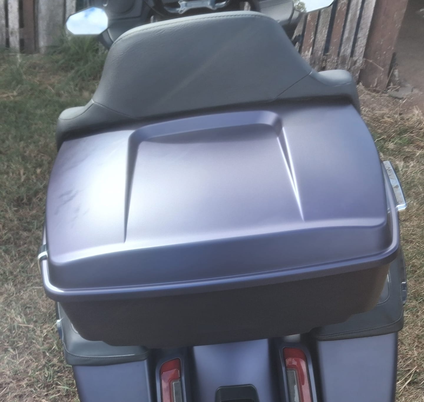 Customer photo review of King Chopped and Razor Tour Trunk Pack Latches and Hinges for Mocardine, 2014+ Models