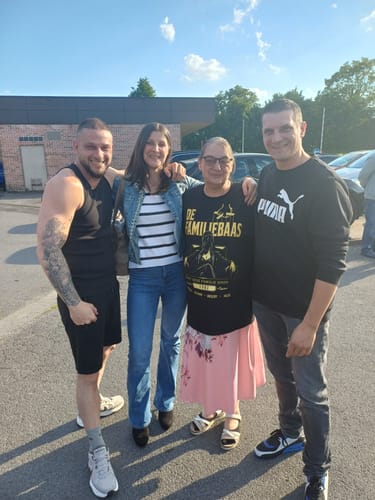 Customer photo review of De Familiebaas - Shirt Unisex