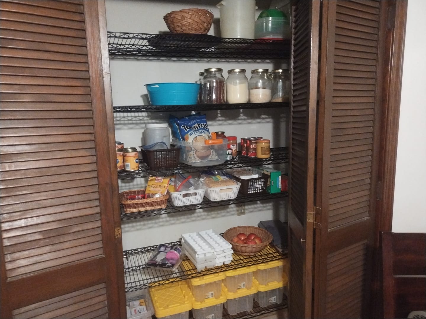 Customer photo review of REIBII 6-Tier Heavy Duty Wire Shelving Unit with Wheels, 3598lbs Capacity, Adjustable Storage Rack for Kitchen, Pantry, Warehouse & Industrial