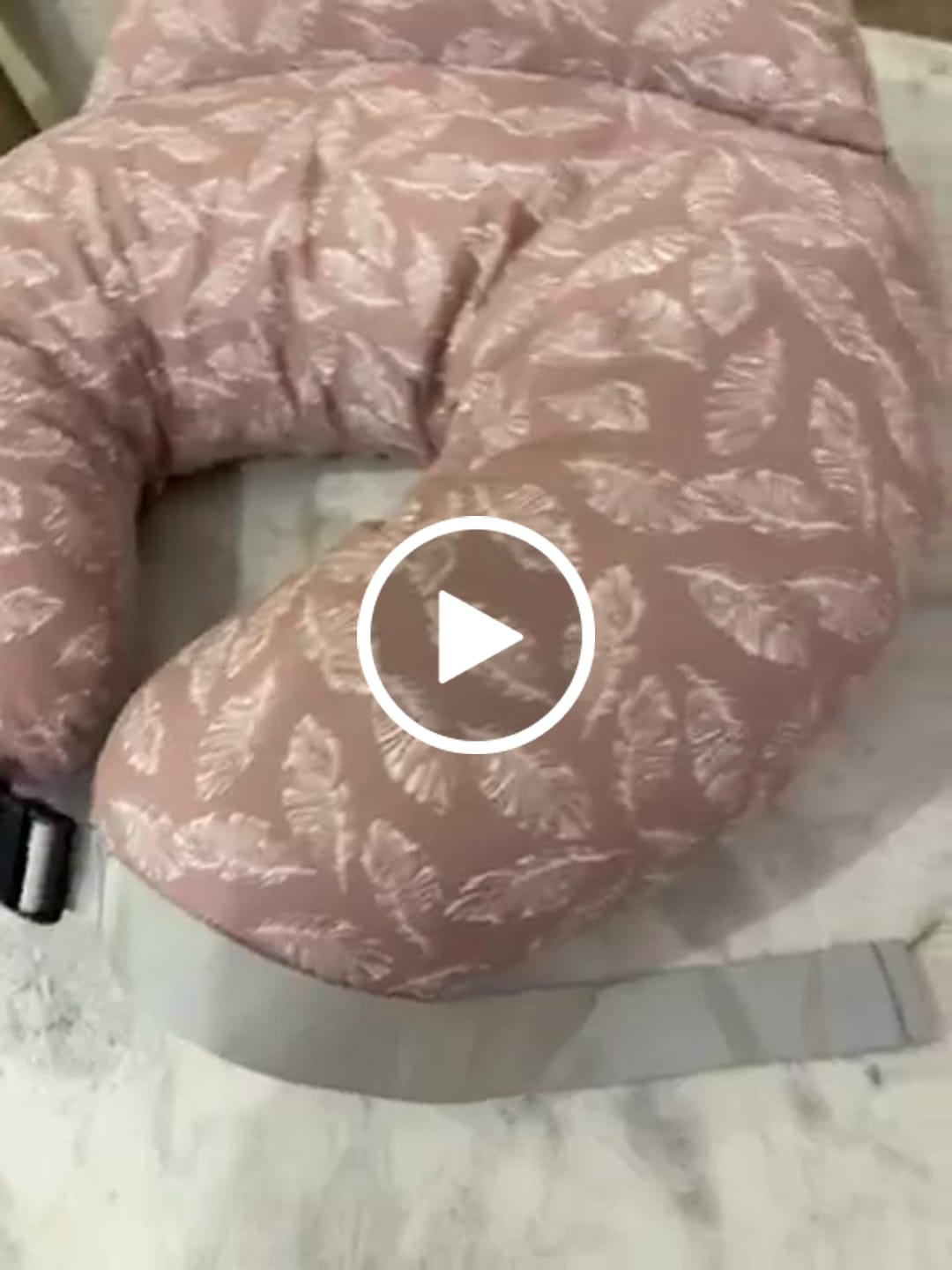 Customer video review of Momcozy Multifunctional and Adjustable Nursing Pillow (Light Pink)