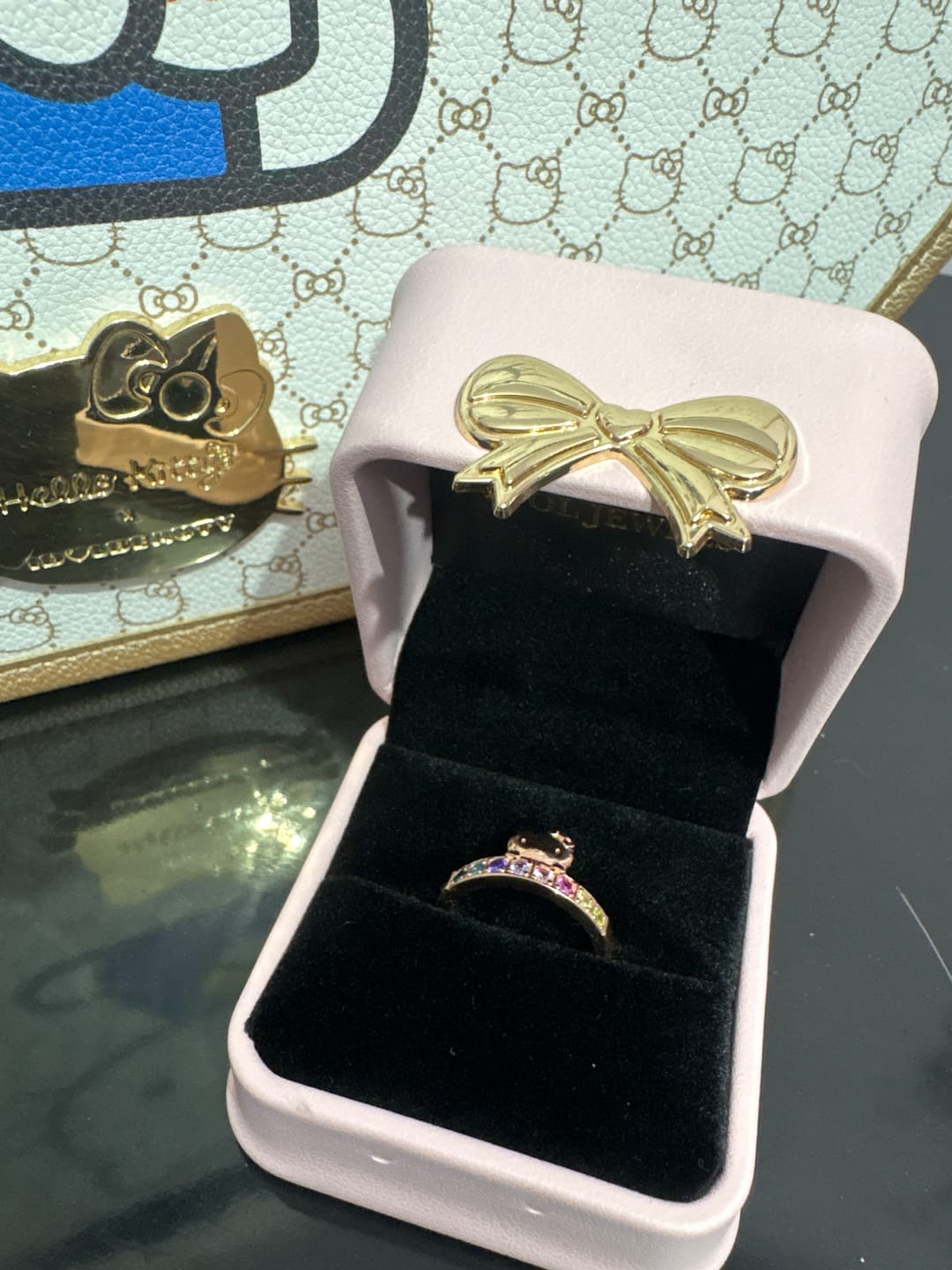 Customer photo review of Anillo Eternal Love | Plata con Baño de Oro Rosa 18k | Hello Kitty