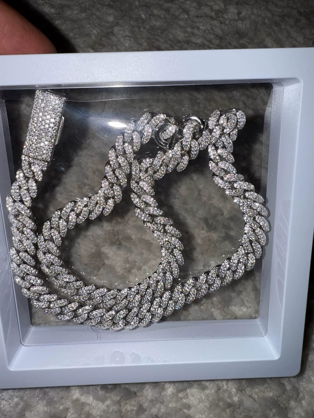 Customer photo review of 8MM 2 Rows Hiphop VVS Moissanite Miami Cuban Link Chain