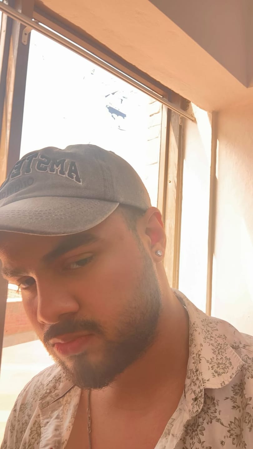 Customer photo review of Ear Stud (Magnetic Non-Pierced)