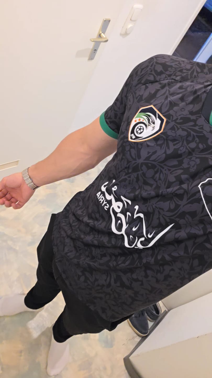 Customer photo review of Syria Jersey - Jasmine Black
