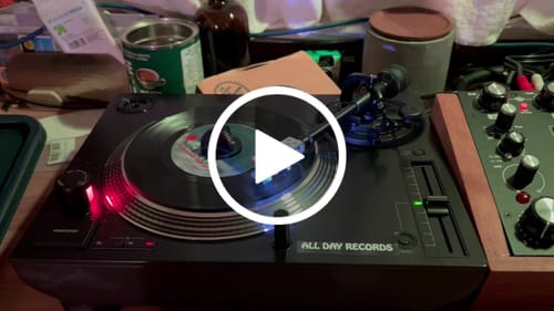 Customer video review of Reloop RP-7 Professional 7 Inch Direct Drive DJ Turntable