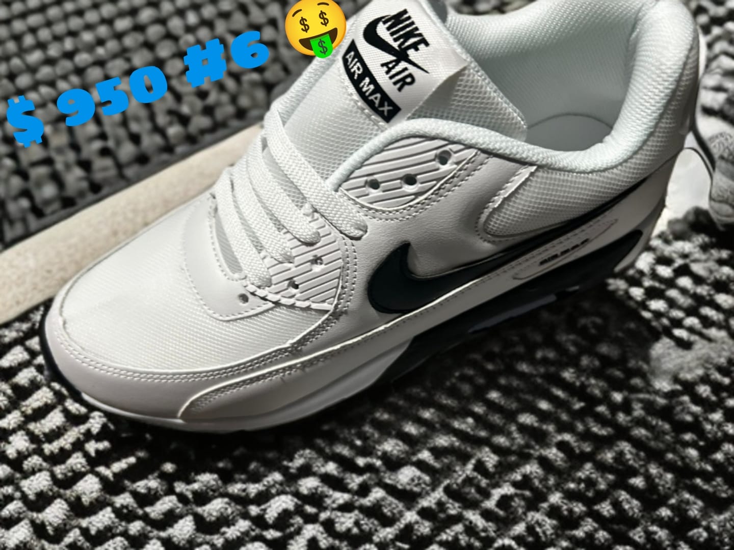 Customer photo review of Tenis Max 90 Blanco Negro
