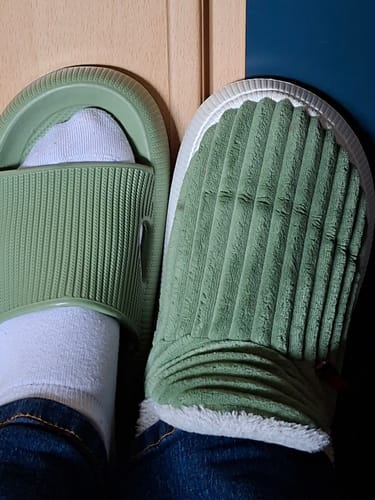 Customer photo review of HappyFlops Original