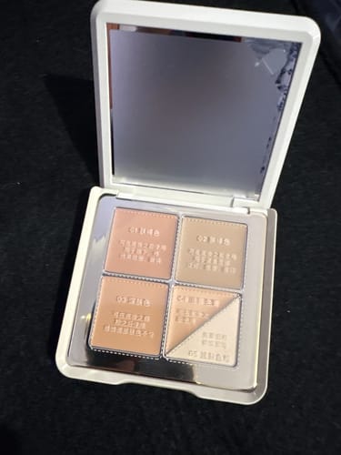 Customer photo review of Judydoll Traceless Cloud-Touch Concealer Palette