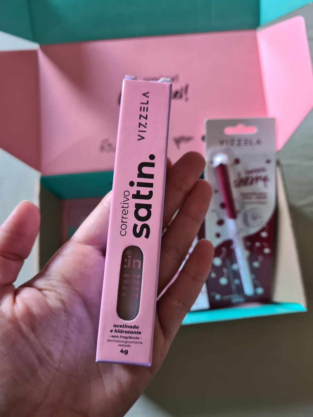 Customer photo review of Corretivo Líquido SATIN - Vizzela