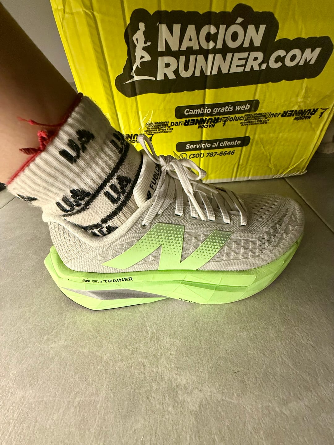 Customer photo review of New Balance FuelCell SuperComp Trainer v3 Mujer Mint Flash Grey Matter