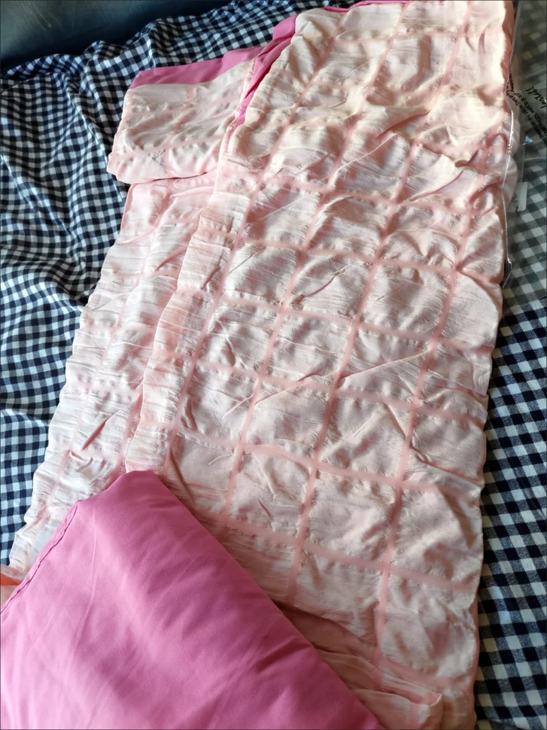 Customer photo review of Cool Seersucker Summer Quilt Duvet Cover Set