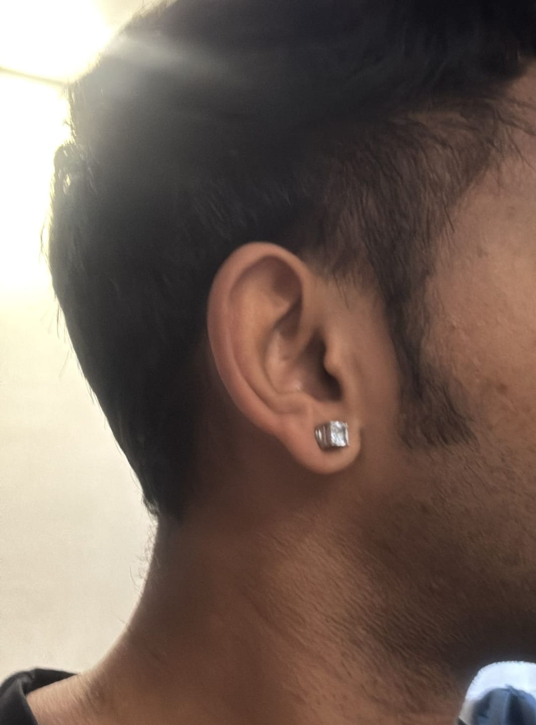 Customer photo review of Square Stud (Magnetic Non-Pierced)
