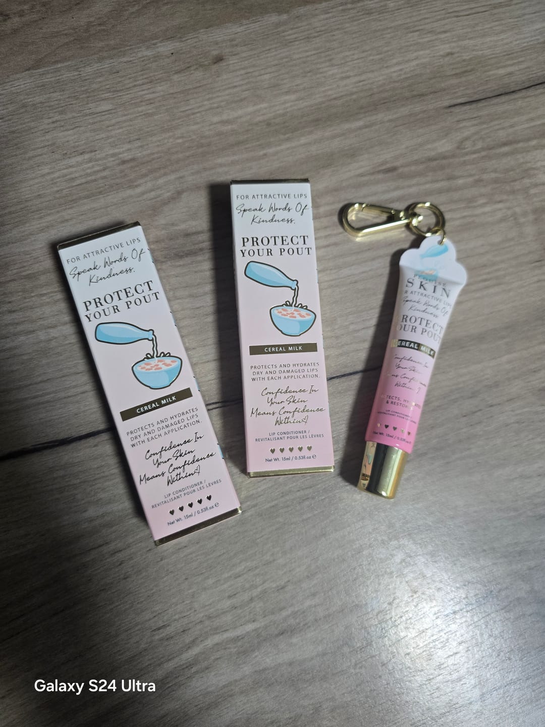 Vásárlói fotóértékelés a Protect Your Pout kulcstartó ajakápolóról