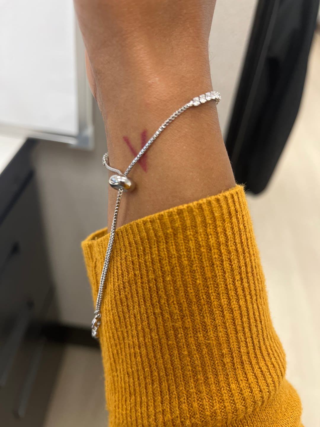Customer photo review of Melly Adjustable Tennis Bracelet (Bundle)