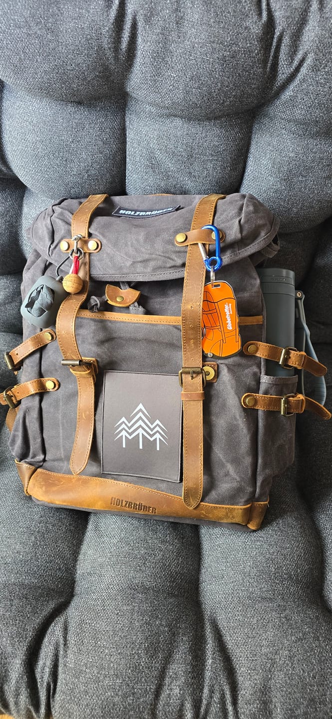 Customer photo review of Rucksack mit Patch (🌲)