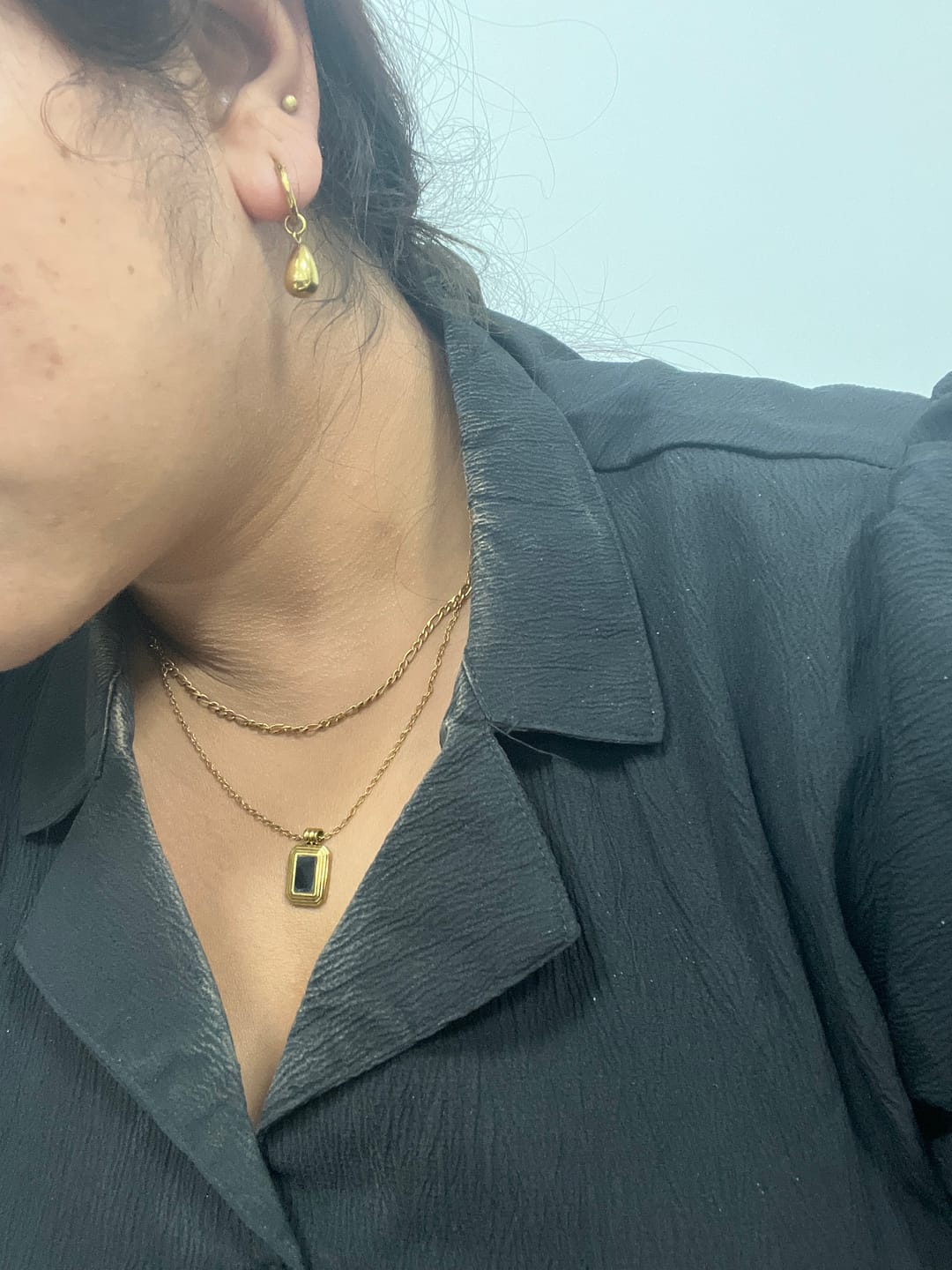 Customer photo review of Waterdrop Hoop Earrings