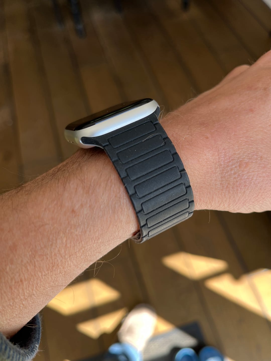Customer photo review of Silicone Magnetic Link Strap for Apple Watch