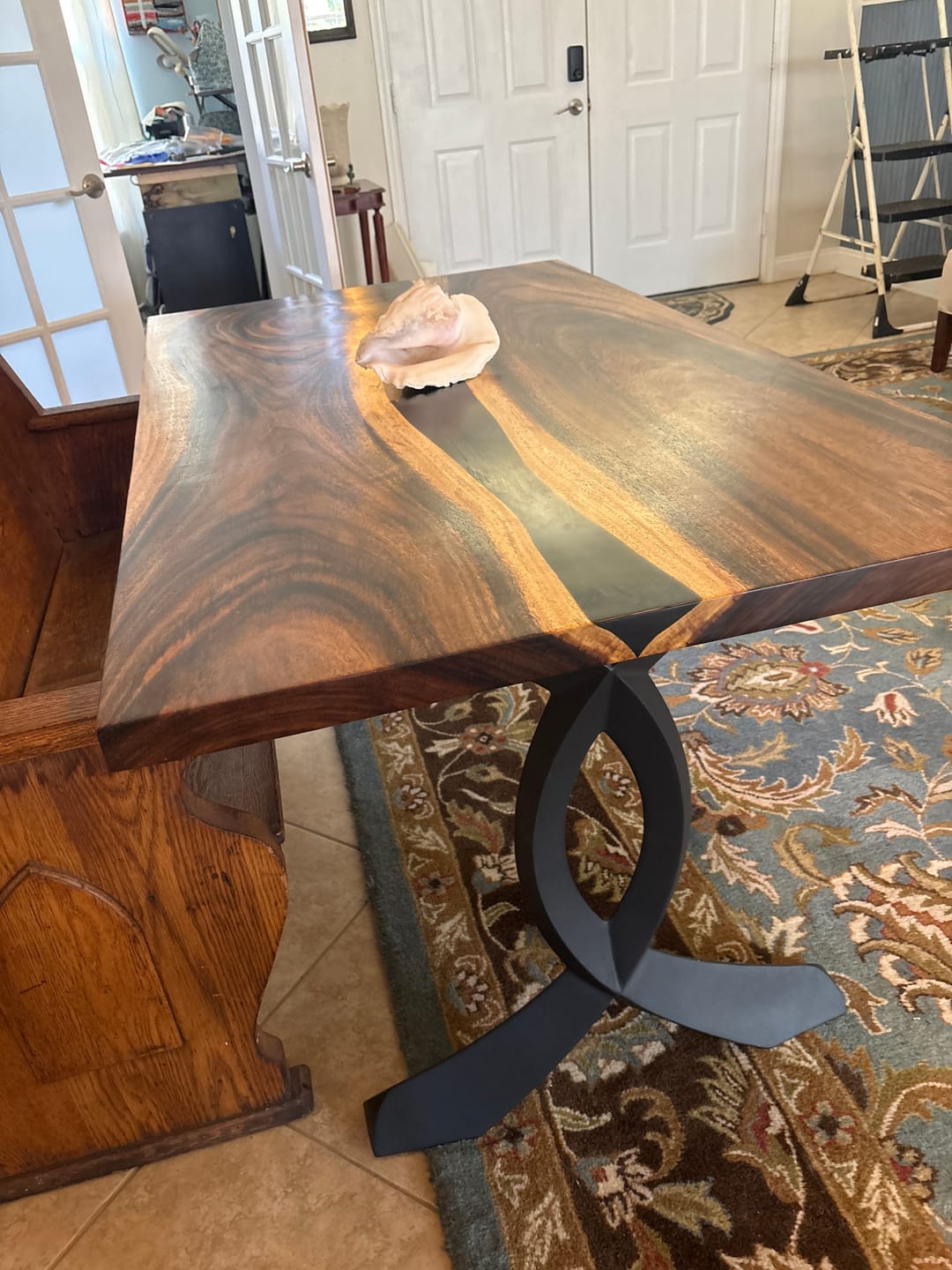 Customer photo review of 418 Curva 28" H Dining Table Curved Legs for Live Edge Wooden Slap